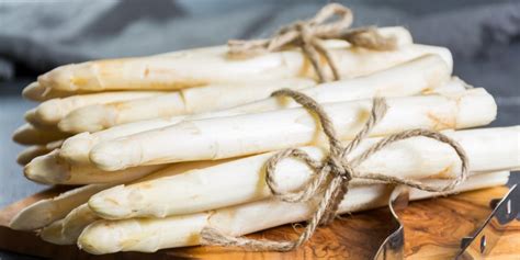 Asperges blanches cuites