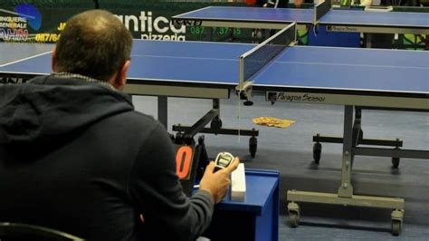 assistant umpire in table tennis