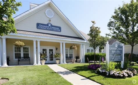 assisted living in oakdale ny
