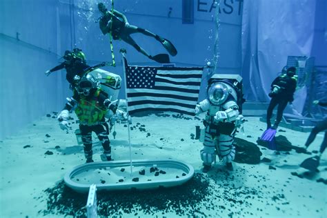 astronaut underwater test