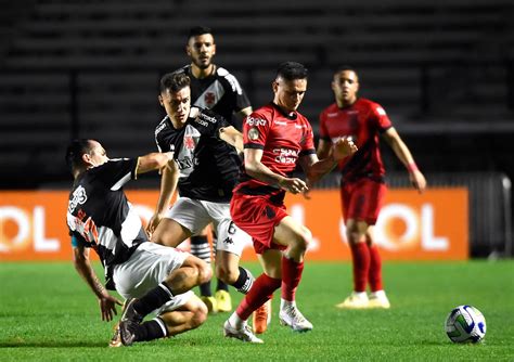 athletico paranaense x vasco onde assistir