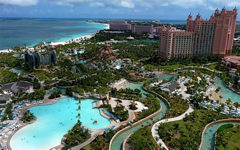 Things to do in Atlantis Resort in the Bahamas Caribbean travel