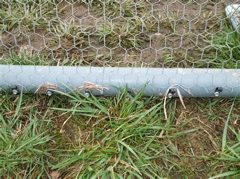 Attach Chicken Wire To Pvc Pipe