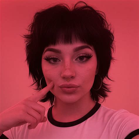 Aurora Dovely's Revolutionary Journey