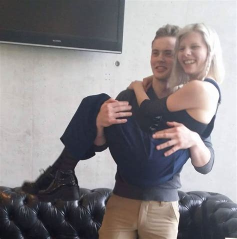 aurora singer husband