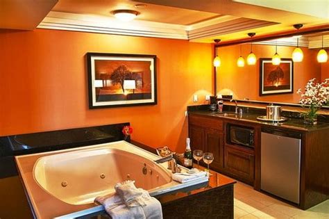austin hotels with jacuzzi tubs in room