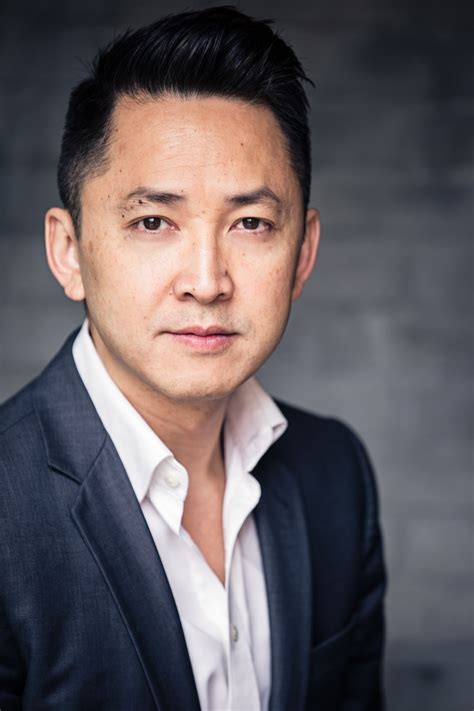 author viet thanh nguyen