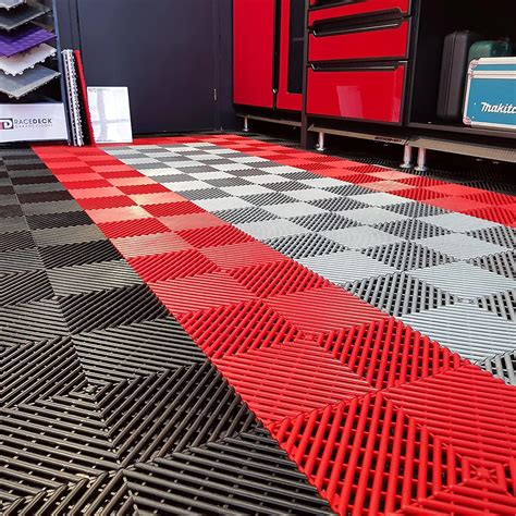 Auto Flooring Tiles