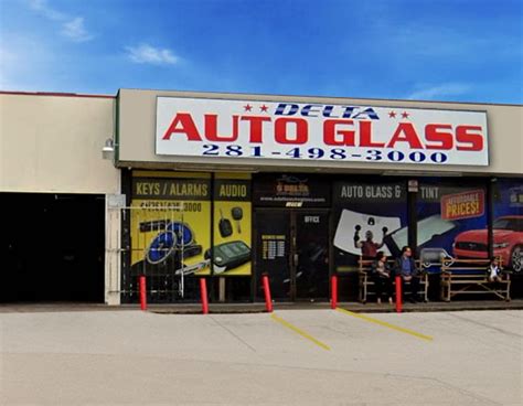 auto glass replacement shops 77041
