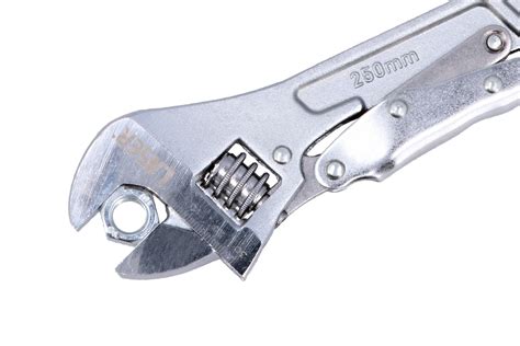 Automatic Locking Adjustable Wrench