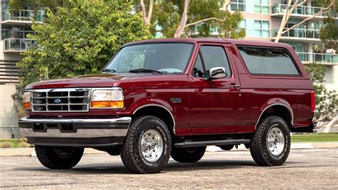 autotrader 1996 ford bronco review