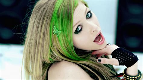 avril lavigne new video song