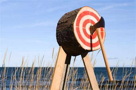axe throwing bullseye