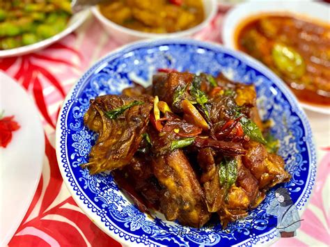 Ayam Masak Kam Heong: Resipi Terperinci