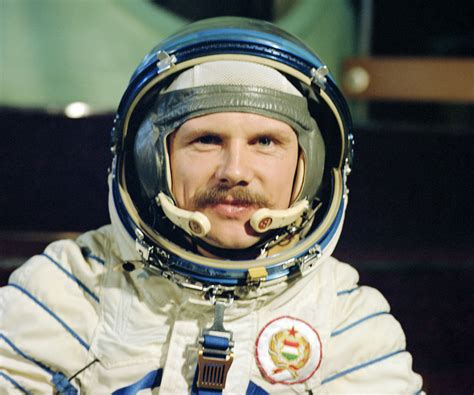 az első magyar űrhajós