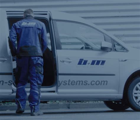 B&M Customer Service