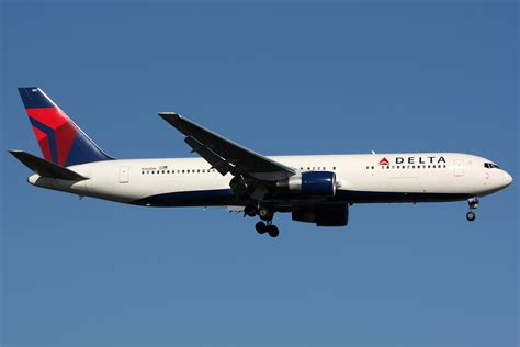 b 767 300 delta