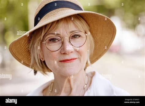 Thedarlingbakers Bilder Frauen Mit Hut Schwarz Weiss