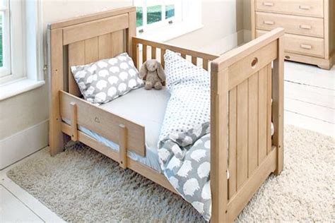 baby cot that converts into bed