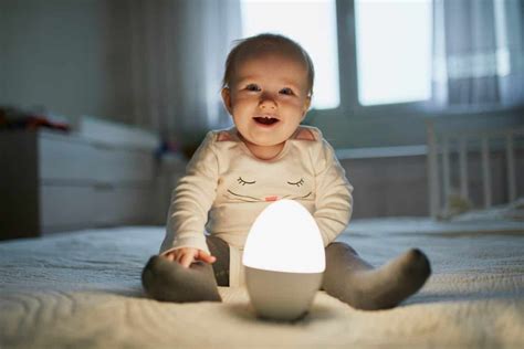 baby with light