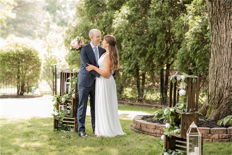 33 Backyard Wedding Ideas
