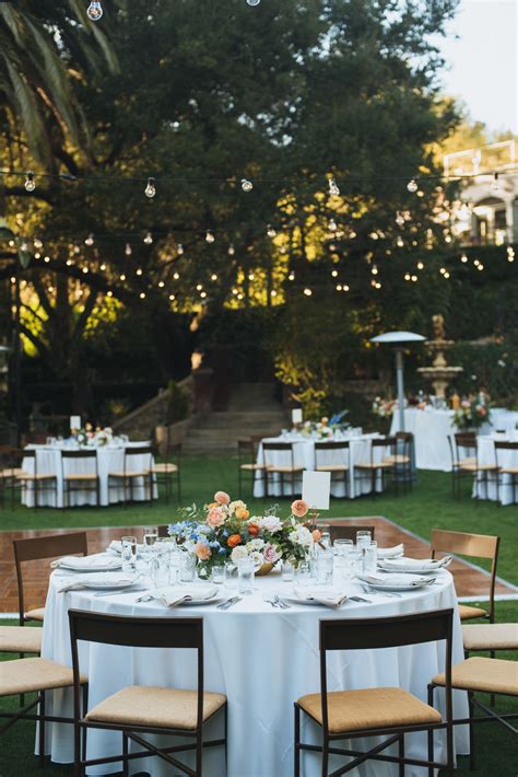 Backyard Receptions / Colorful backyard wedding receptions When you