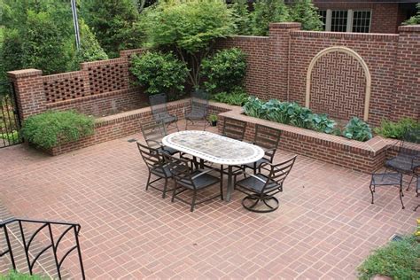 Backyard Brick Patio Design Ideas