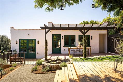 backyard deck in spanish
