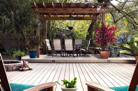 backyard deck meaning