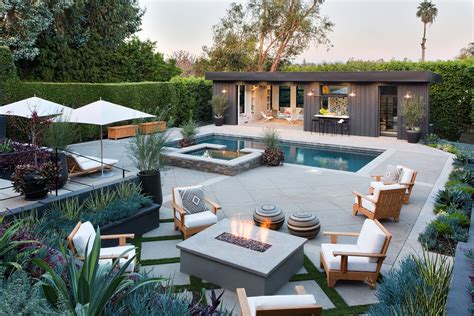 backyard design luxury