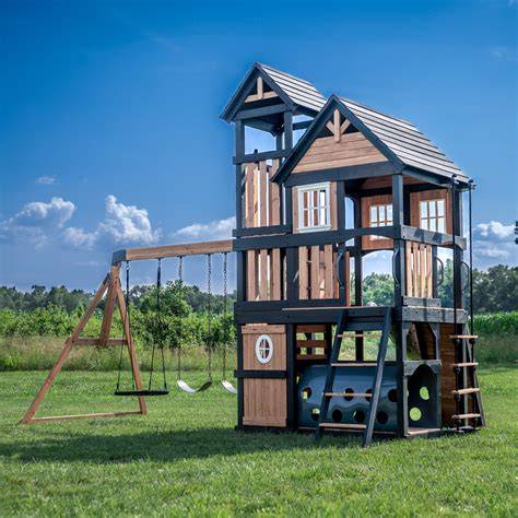 backyard discovery house