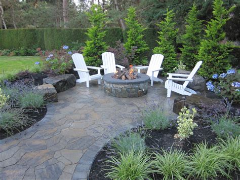 backyard landscaping ideas with fire pit