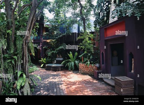 backyard meaning in khmer