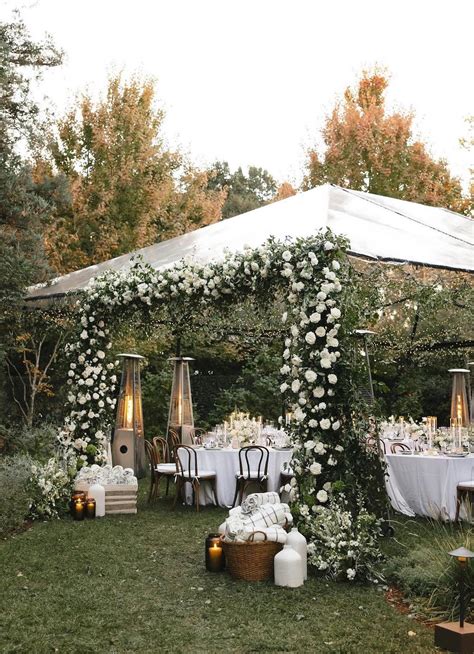 backyard wedding in spanish