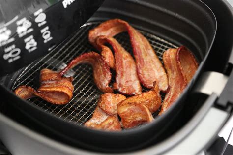 bacon cooking in air fryer