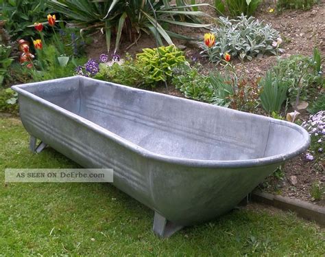 Alt Badewanne / Zinkwanne / Pflanzkuebel / Sektkuehler / Gartenteich