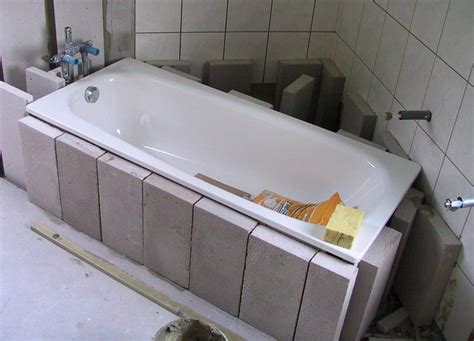 Badewanne Mit Gefliesten Ablagen / Badewanne einmauern mit Ablage 35 Ideen und Anleitung