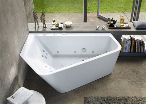 Freistehende Designer Badewanne in SilberGrau 1710mm x 745mm Omsa