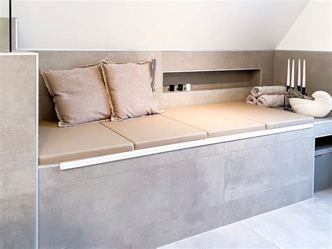 Einmaliges Badewannensofa (2 Sitzer ).Angefertigt aus einer massiven Gussbadewanne. Incl