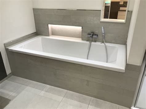 Freistehende Badewanne Für Kleines Bad Eine Freistehende Badewanne Passt In Jedes Badezimmer