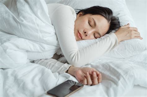 Bagaimana Caranya Orang Bungkuk Tidur?