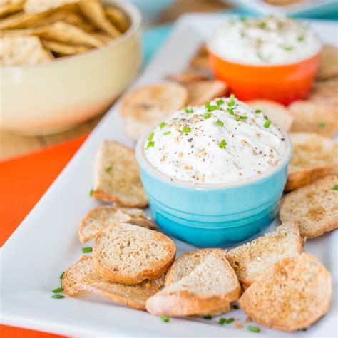 bagel chips and dip