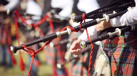 bagpipe music at queen's funeral