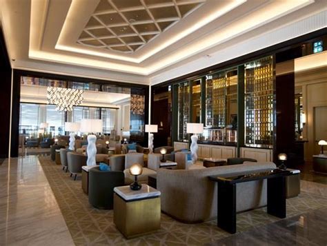 bahrain international airport lounges