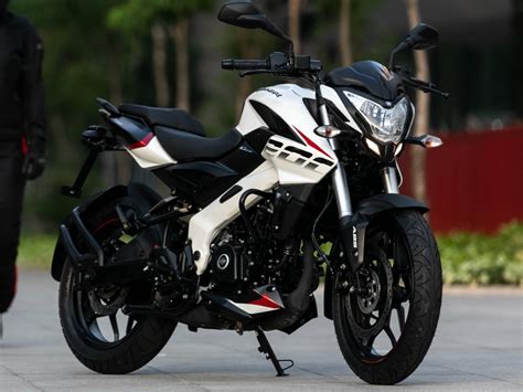 bajaj dominar 200 price