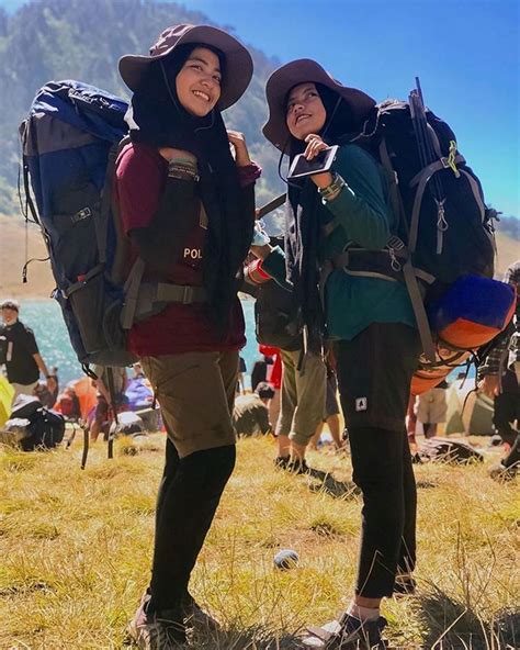 Pakaian Mendaki Gunung Versi Ultralight Hiking - Ringan Dan Aman Untuk  Perjalanan 2 Hari - Youtube