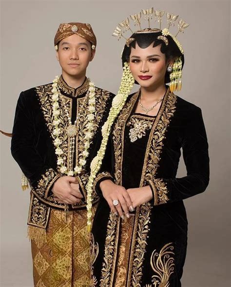 baju pengantin adat jawa tengah