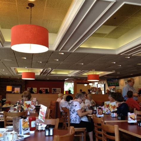 Bakers Square Bloomington