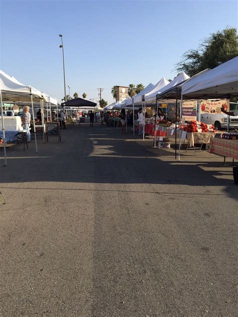 bakersfield farmers markets location