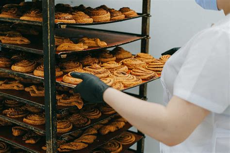 bakery jobs near me full time